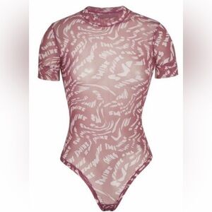 Skims Summer Mesh T-Shirt Body Suit Raspberry Swirl Size Medium NWT SOLDOUT